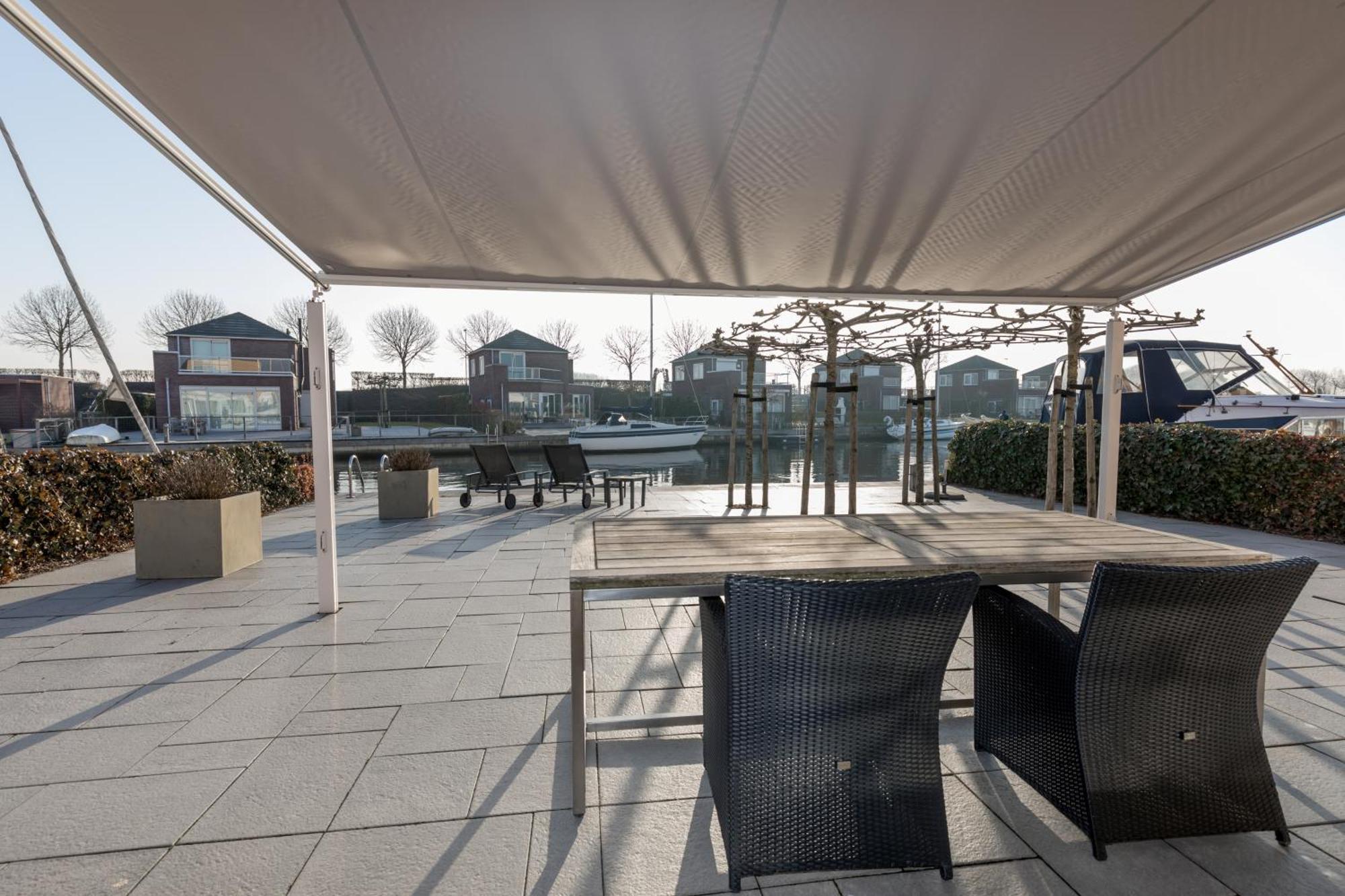 Nautic Rentals - Marinapark Oude-Tonge المظهر الخارجي الصورة